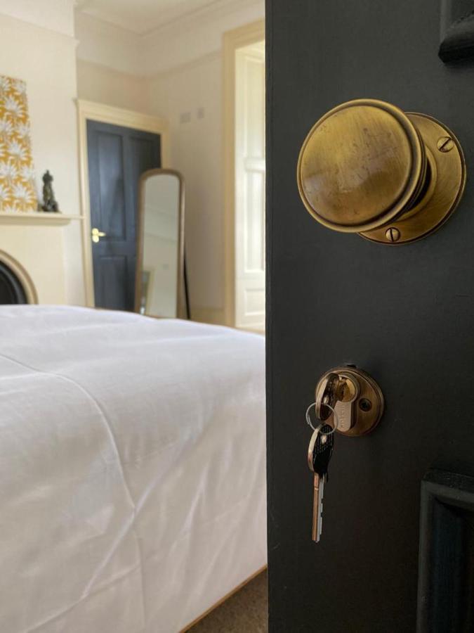 Bed and Breakfast No6 Бармут Екстер'єр фото